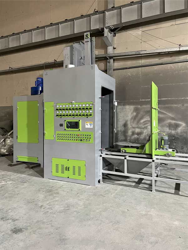 江蘇客戶定制大型大轉臺自動噴砂機，自動轉臺噴砂機